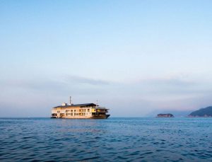 new concepts Floating Hotel in japan